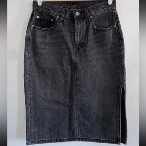 Levi’s Premium Midi Side Slit Skirt Black Denim Size 29 Womens